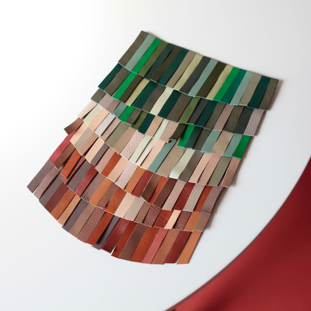 alexbender- Hanggemachter Wandteppich Upcycling Einzelstück aus Lederresten Bunt - in Berlin kaufen