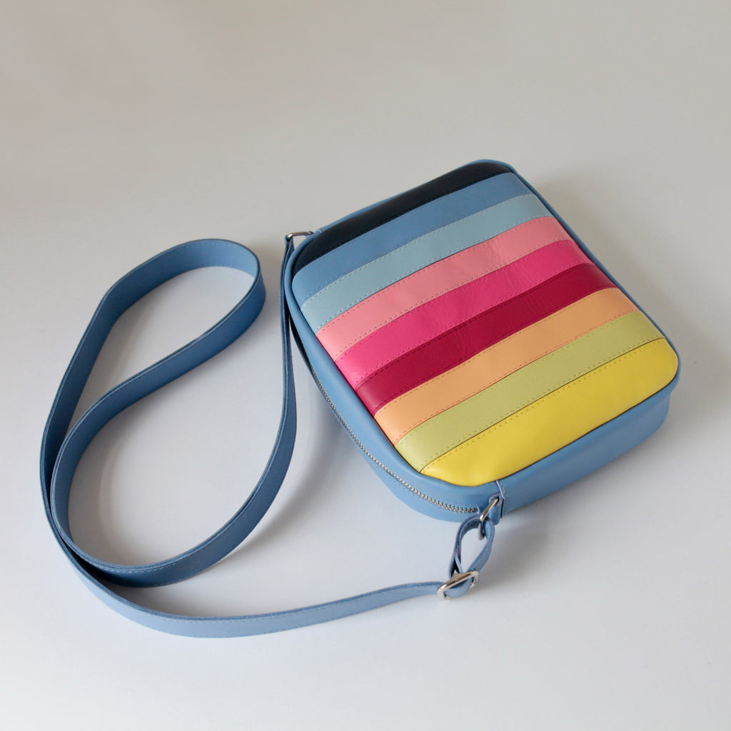 alexbender- Schultertasche Zip M echt Leder Bunt in Berlin kaufen