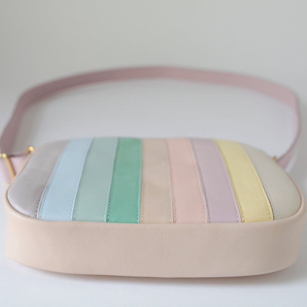 alexbender- Schultertasche Zip M echt Leder Bunt Pastell in Berlin kaufen