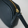 alexbender-Handtasche Zip echt Leder Blau in Berlin kaufen